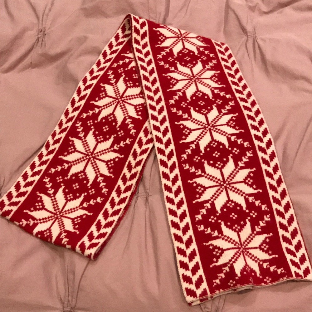 Festive Abercrombie rabbit hair scarf